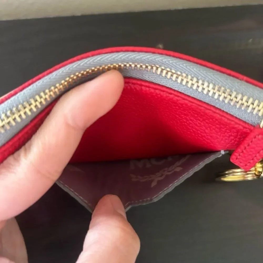 MCM new red
